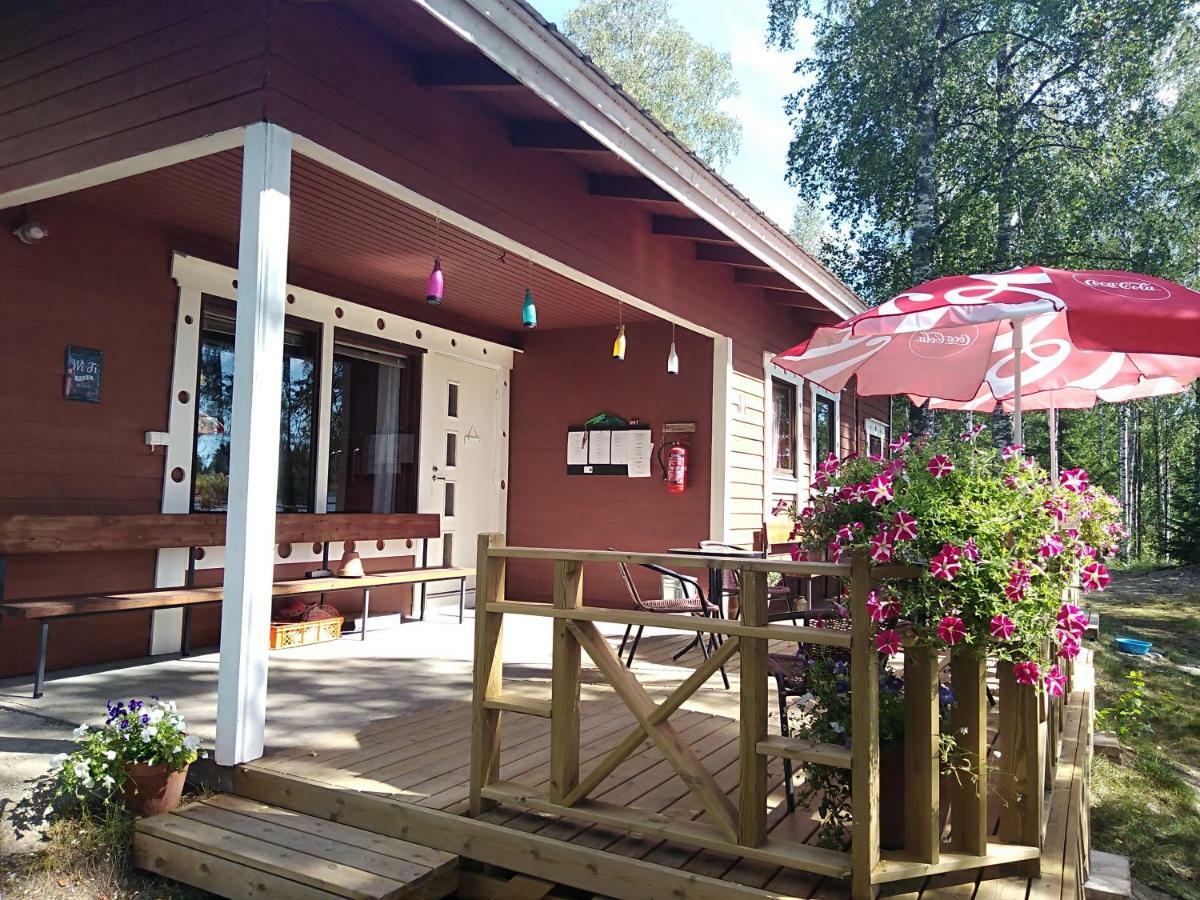 Pirttiniemen Lomakylae Hotel Muurasjarvi Bagian luar foto
